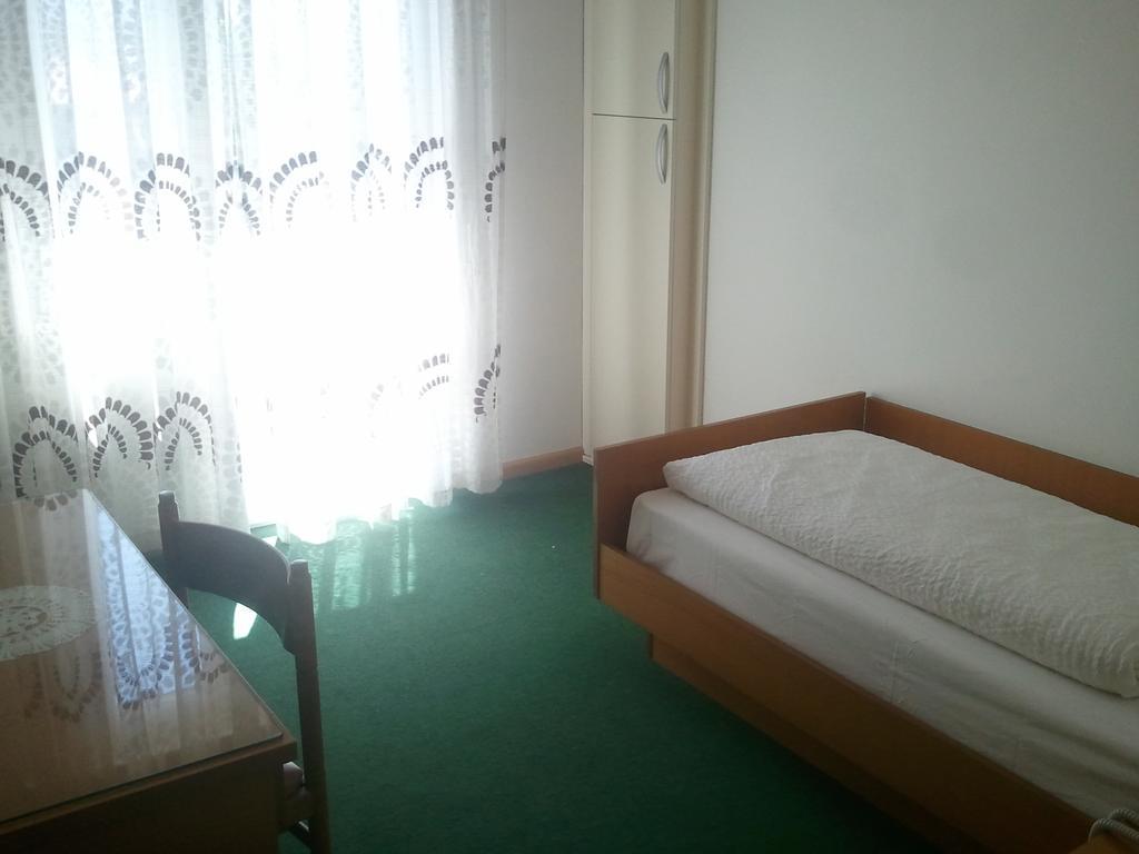 Hotel Lux Merano Ruang foto