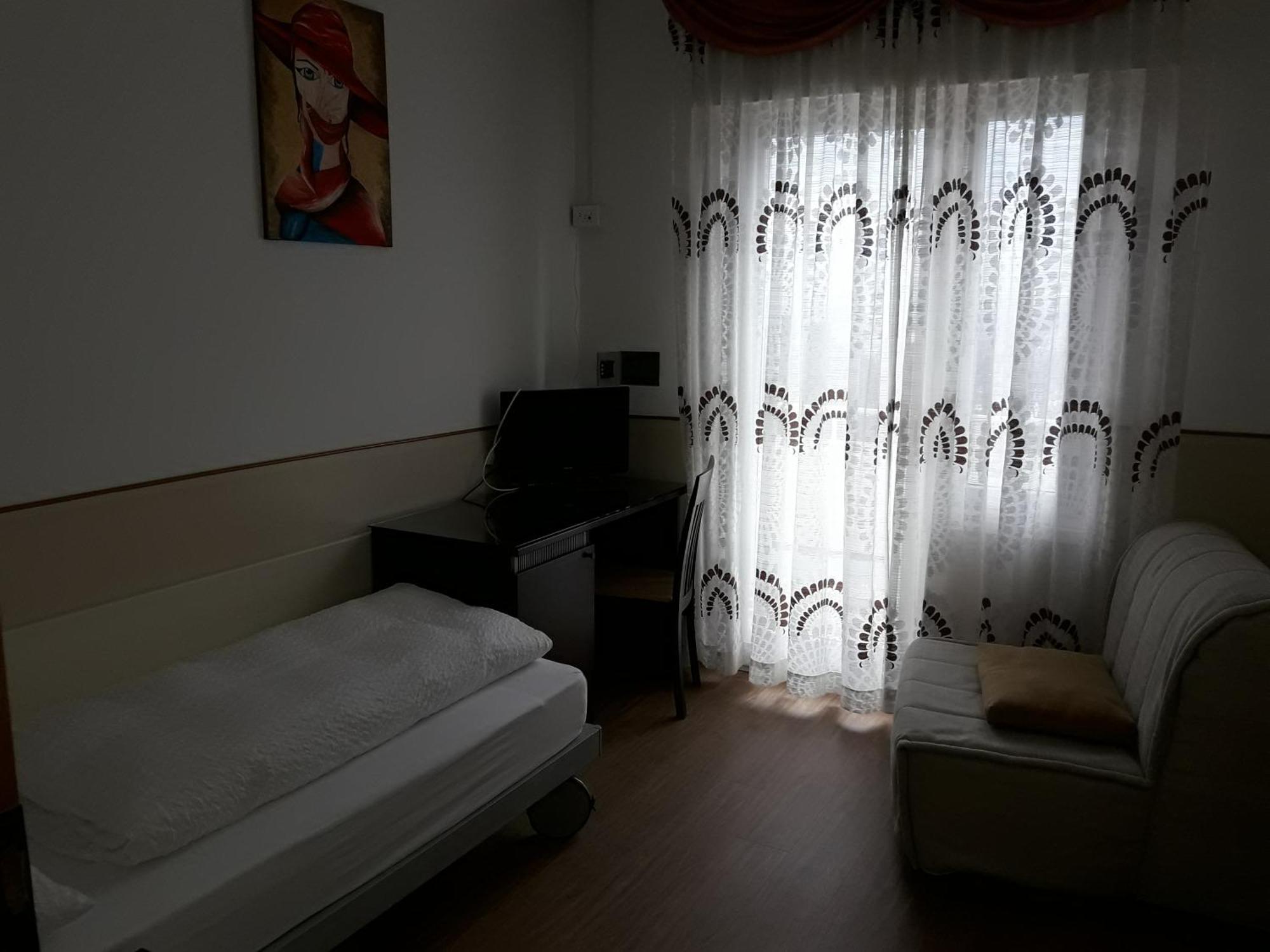 Hotel Lux Merano Ruang foto
