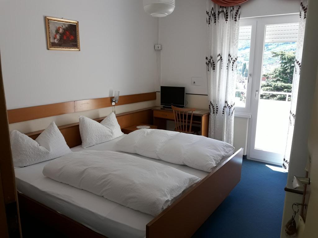 Hotel Lux Merano Bagian luar foto