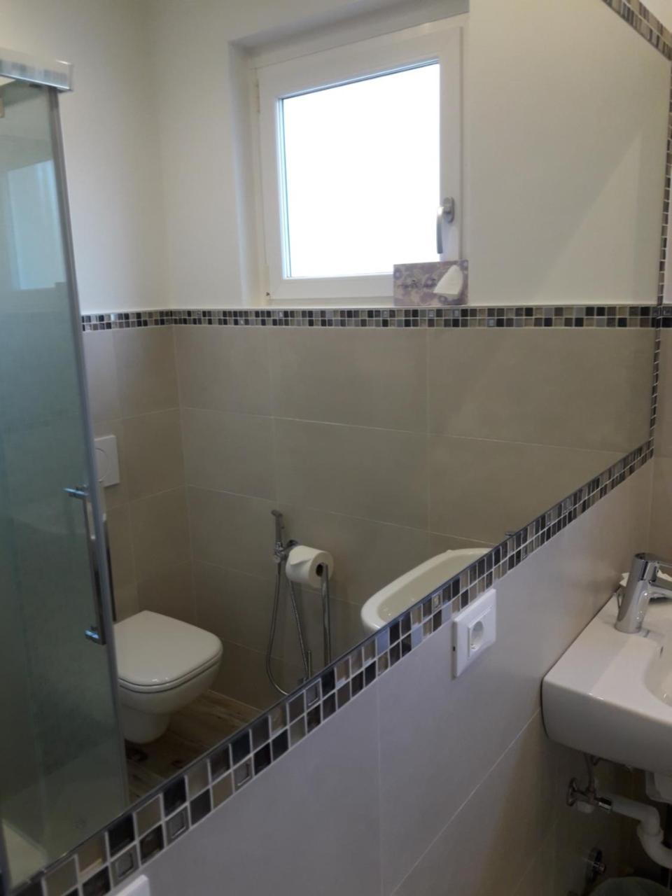 Hotel Lux Merano Bagian luar foto