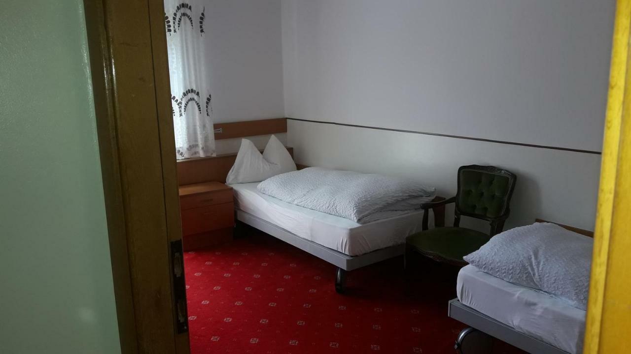 Hotel Lux Merano Bagian luar foto